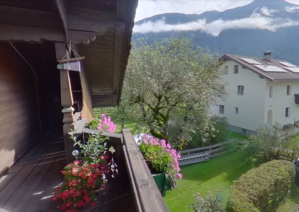 Traumhafte 3-Zimmer-Wohnung mit Balkon und Bergblick in Fügen!