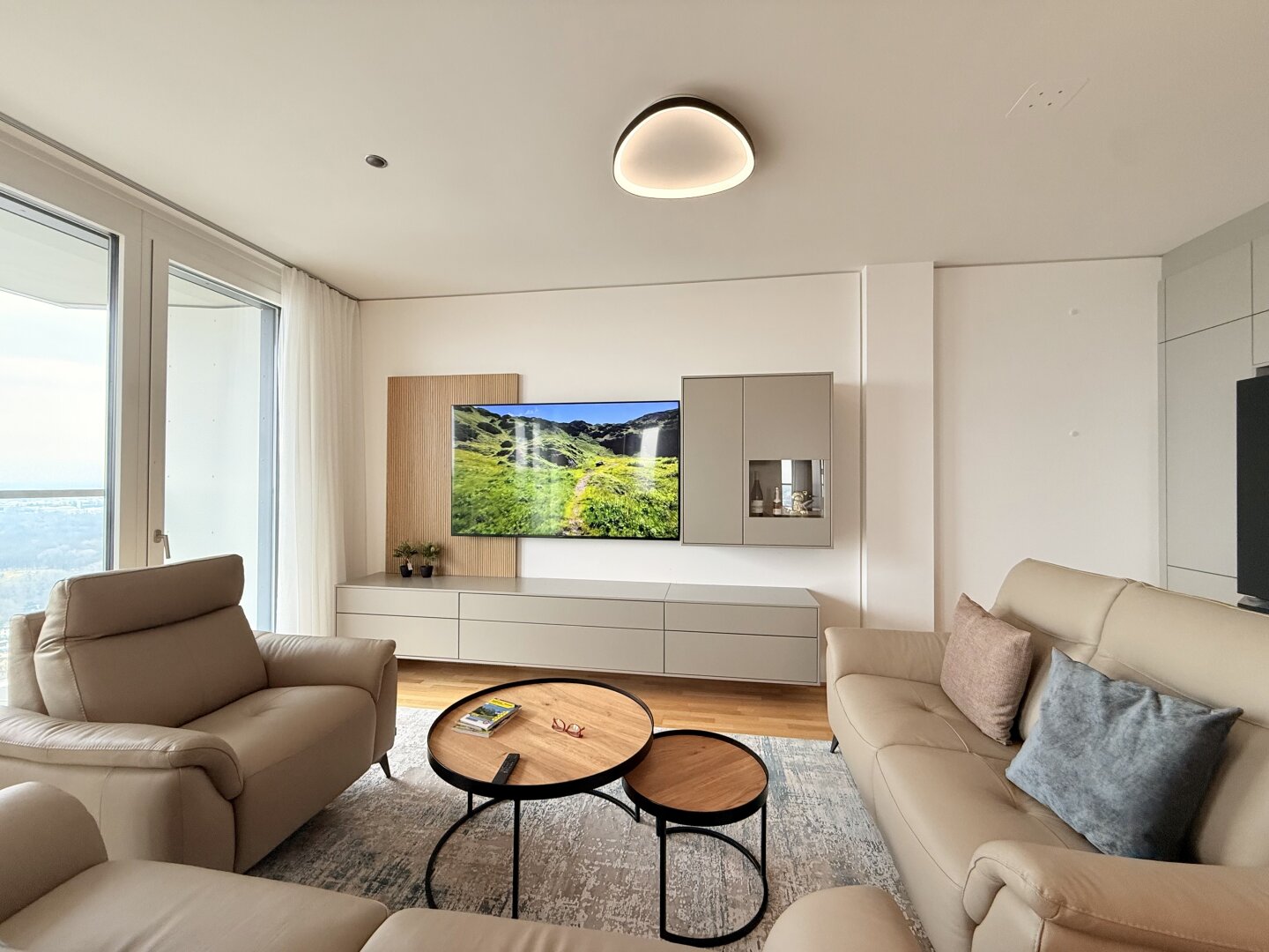 High-End Residence - Marina Tower - Vollmöbliert - Ab Juli - Parkplatz
