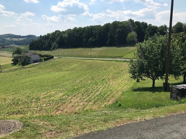 Baugrund Nähe Therme Loipersdorf mit herrlichem Ausblick über das grüne Tal