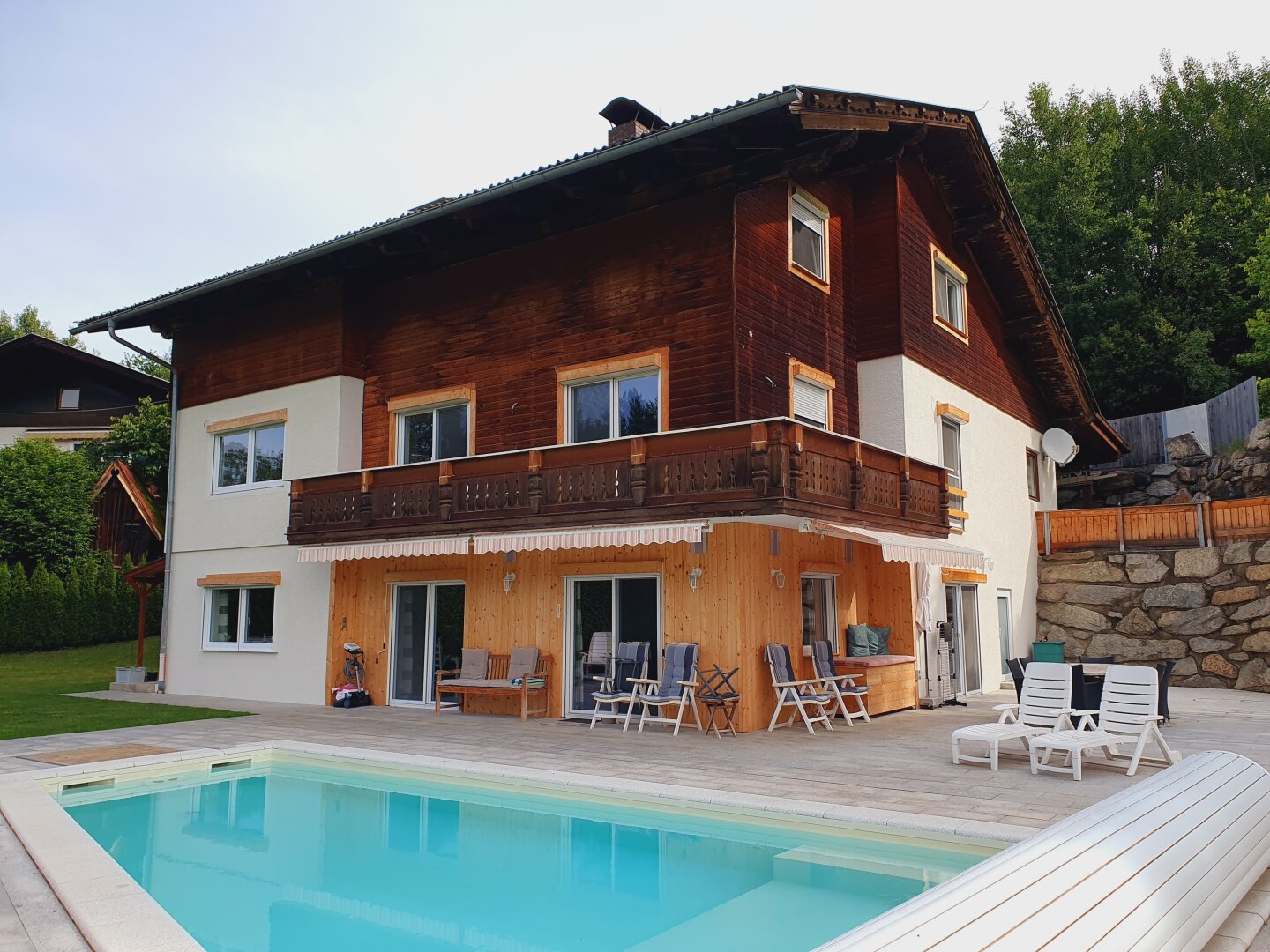 Luxuriöses Wohnen in Kras, Kärnten - Traumhaus mit Garten und Pool