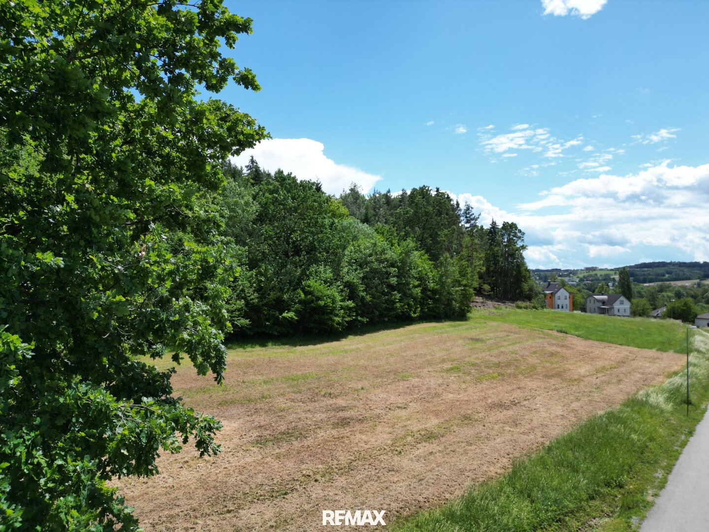 „Sonnige Baugrundstücke im Südburgenland in ruhiger Waldrandlage“