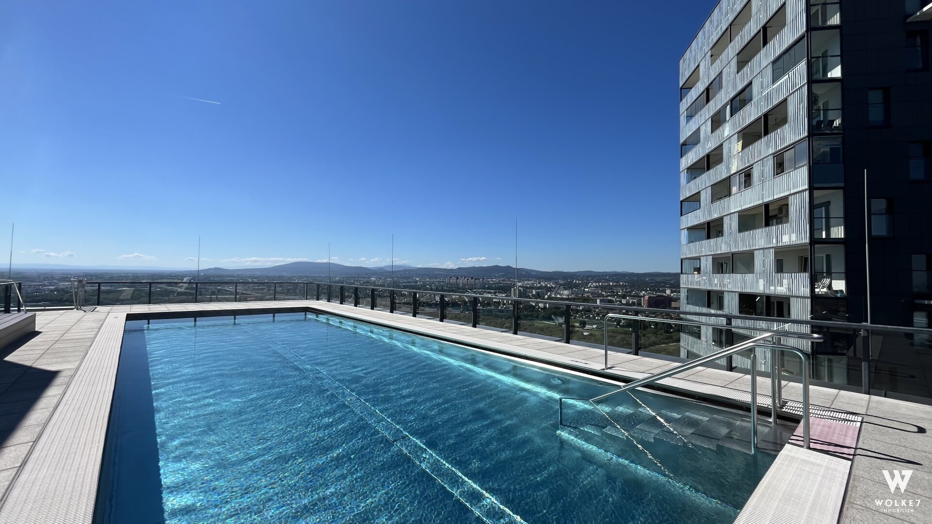 Exklusives Wohnen im Monte Verde Tower mit Loggia, Dachpool & Concierge-Service I I 3-Zimmer-Neubau I Nähe Wienerberg