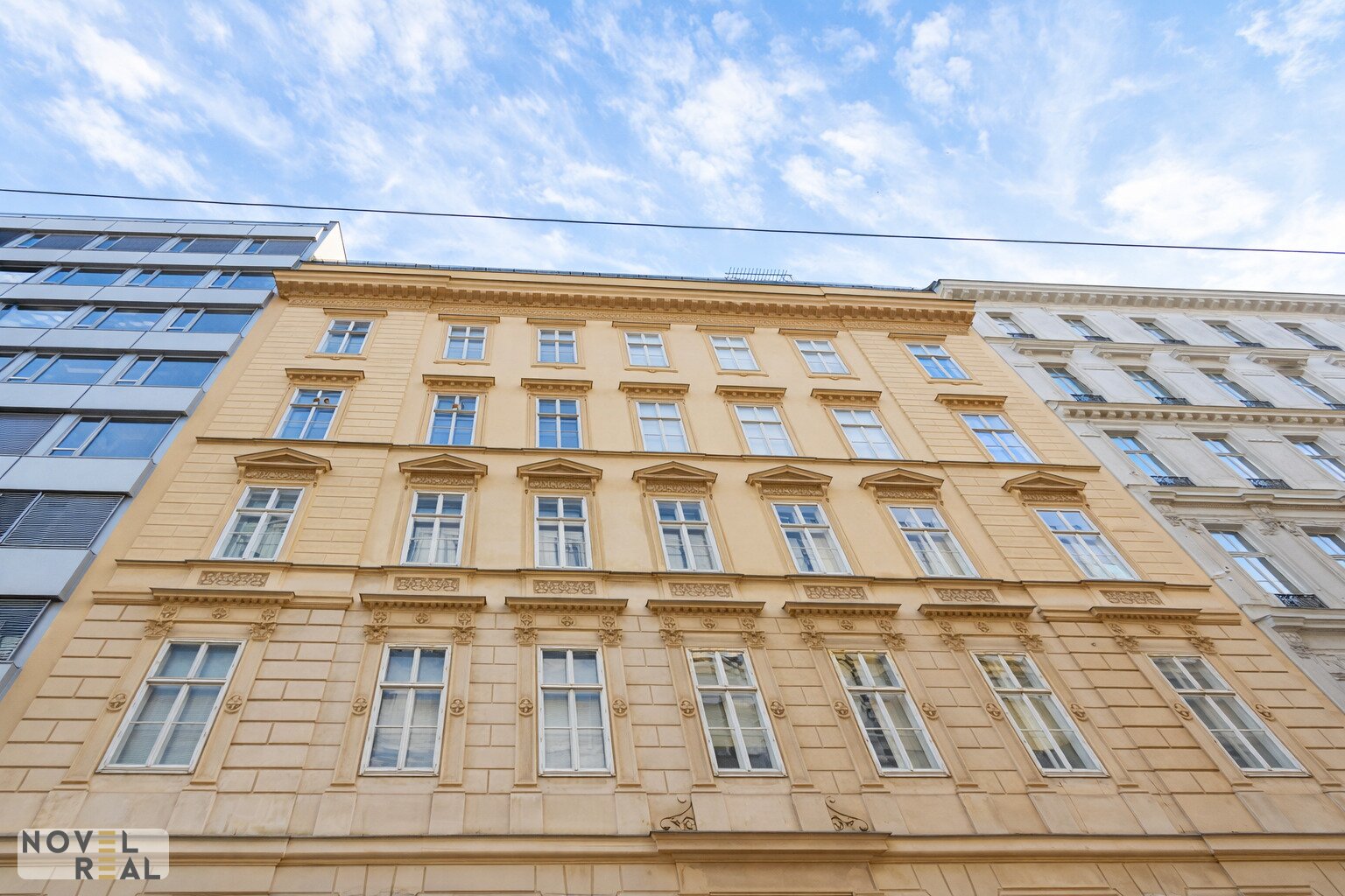 Exklusive Praxis oder Büro mit eigenem Eingang – nur wenige Schritte von der Oper entfernt