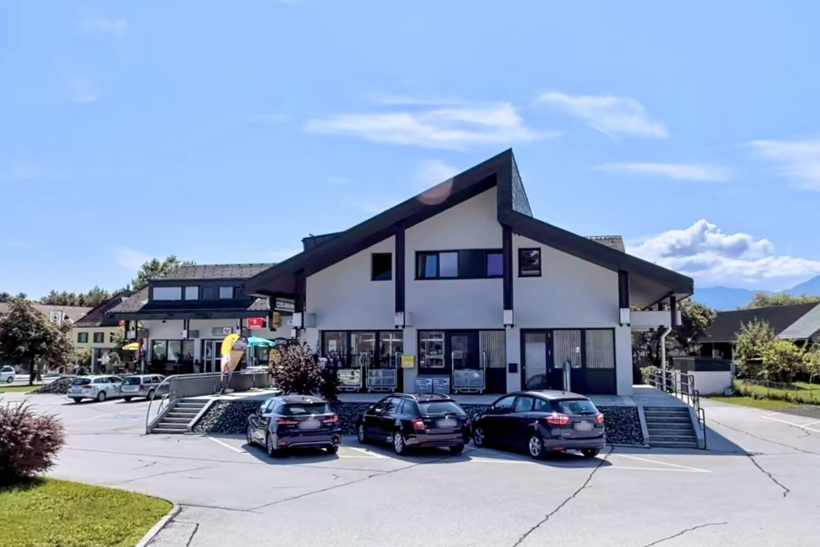 Flexible Praxis-, Therapie- und Bürofläche im Gesundheitszentrum Kühnsdorf – barrierefrei, vielseitig nutzbar und auch in Teilflächen möglich