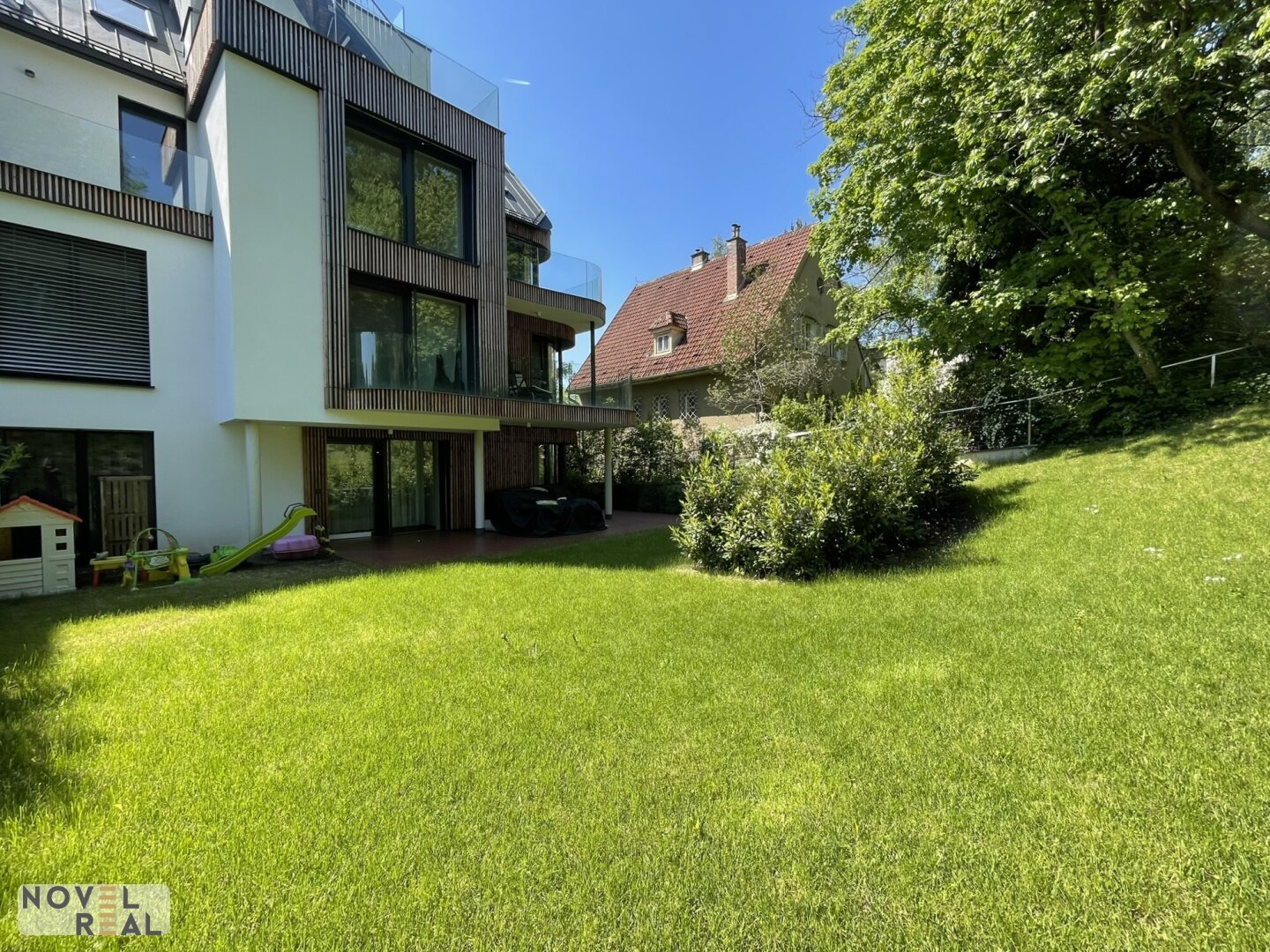 Exklusives Wohnen in grüner Oase - Luxuriöse Gartenwohnung in Neustift!