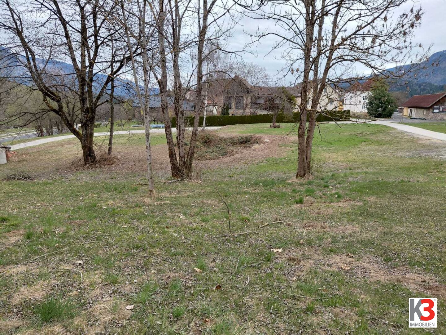 K3 - Baugrund mit Bergblick