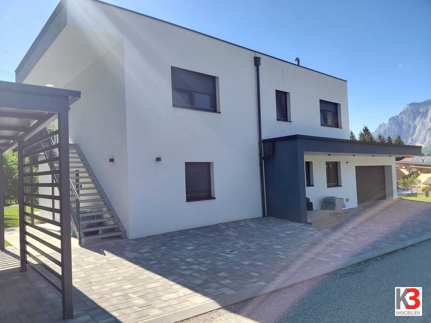 K3 - Modernes Einfamilienhaus mit 3 getrennten Wohneinheiten  - perfekt für die Vermietung!