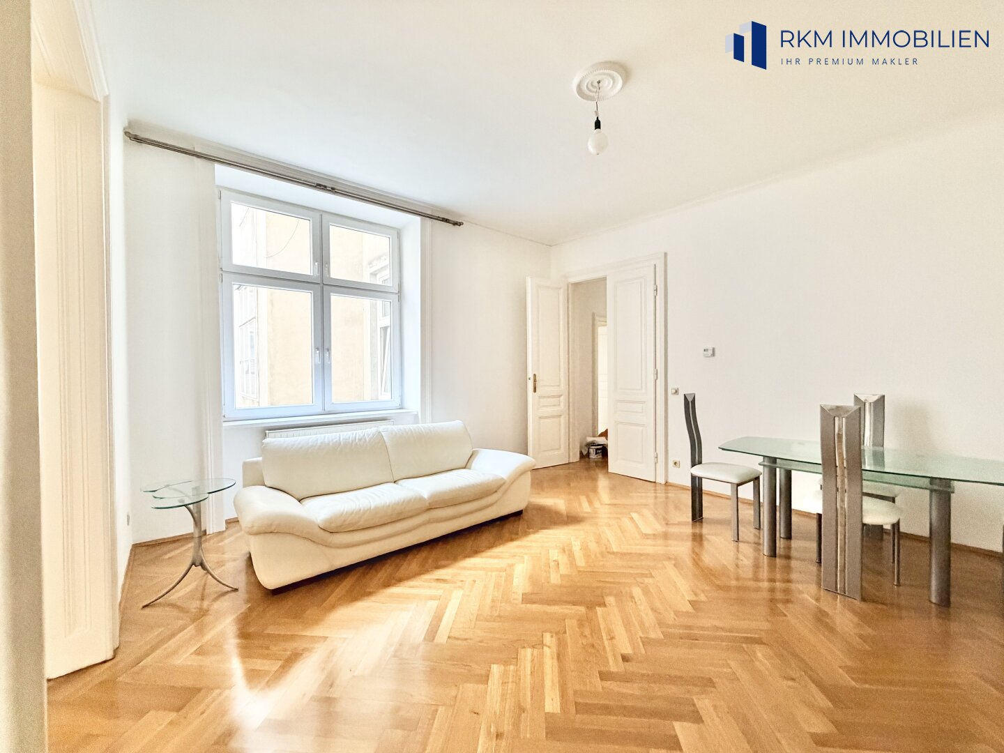 Ruhige 2-Zimmer-Altbauwohnung in TOP Lage (Nähe Schloß Belvedere)