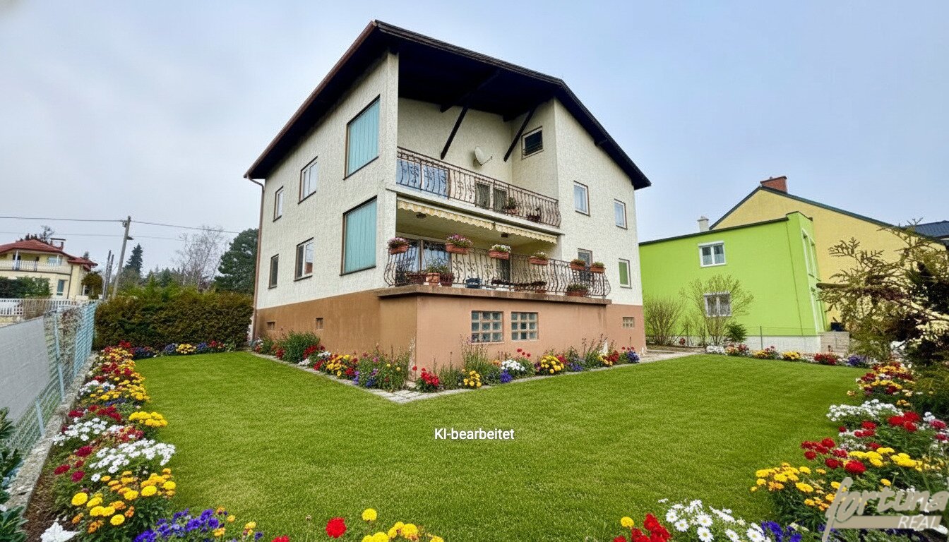 !Viel Platz, viele Möglichkeiten – 248 m² Zweifamilienhaus!