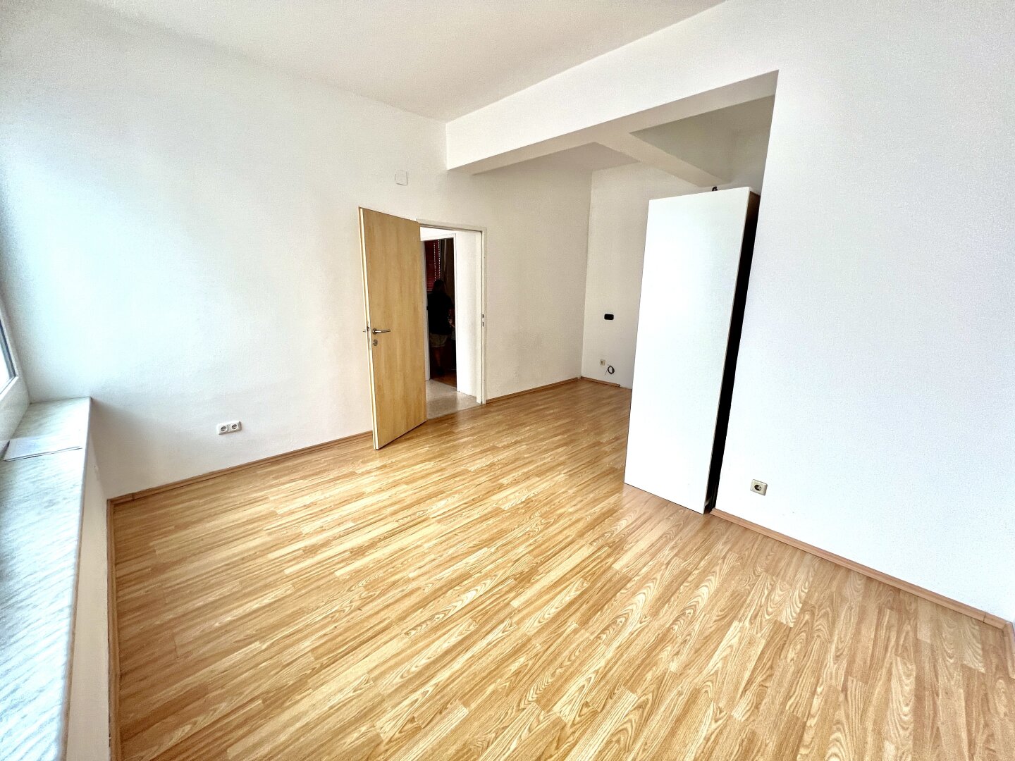Vielseitig nutzbare 3- Zimmer Wohnung oder Gewerbefläche in zentraler Lage in Graz Jakomini