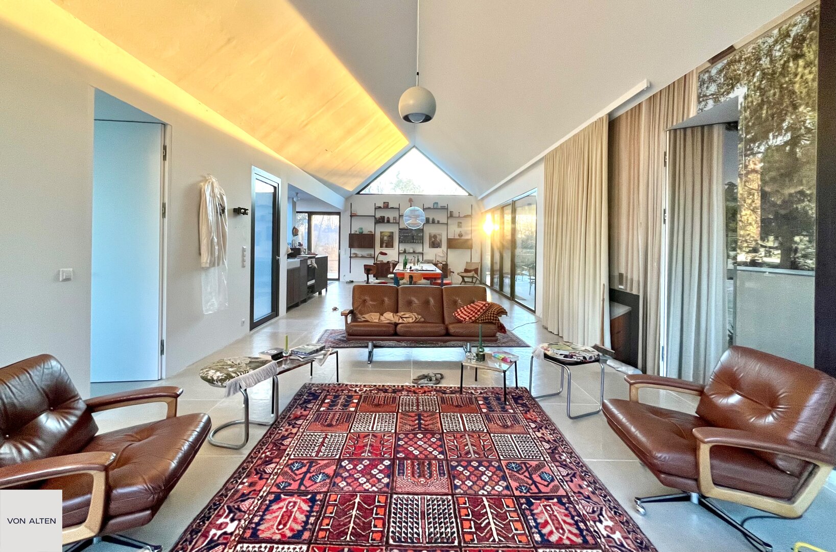 Charakterhaus mit Designanspruch auf großzügigem Grundstück