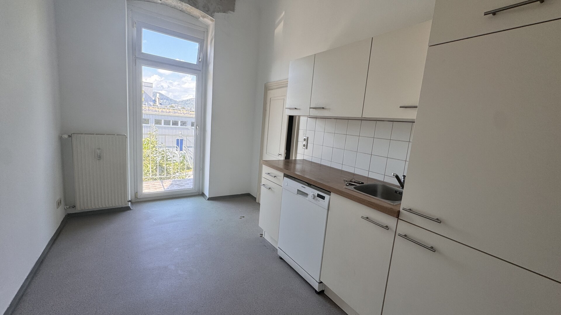 *2 Zimmer Altbauwohnung* Nähe Citypark