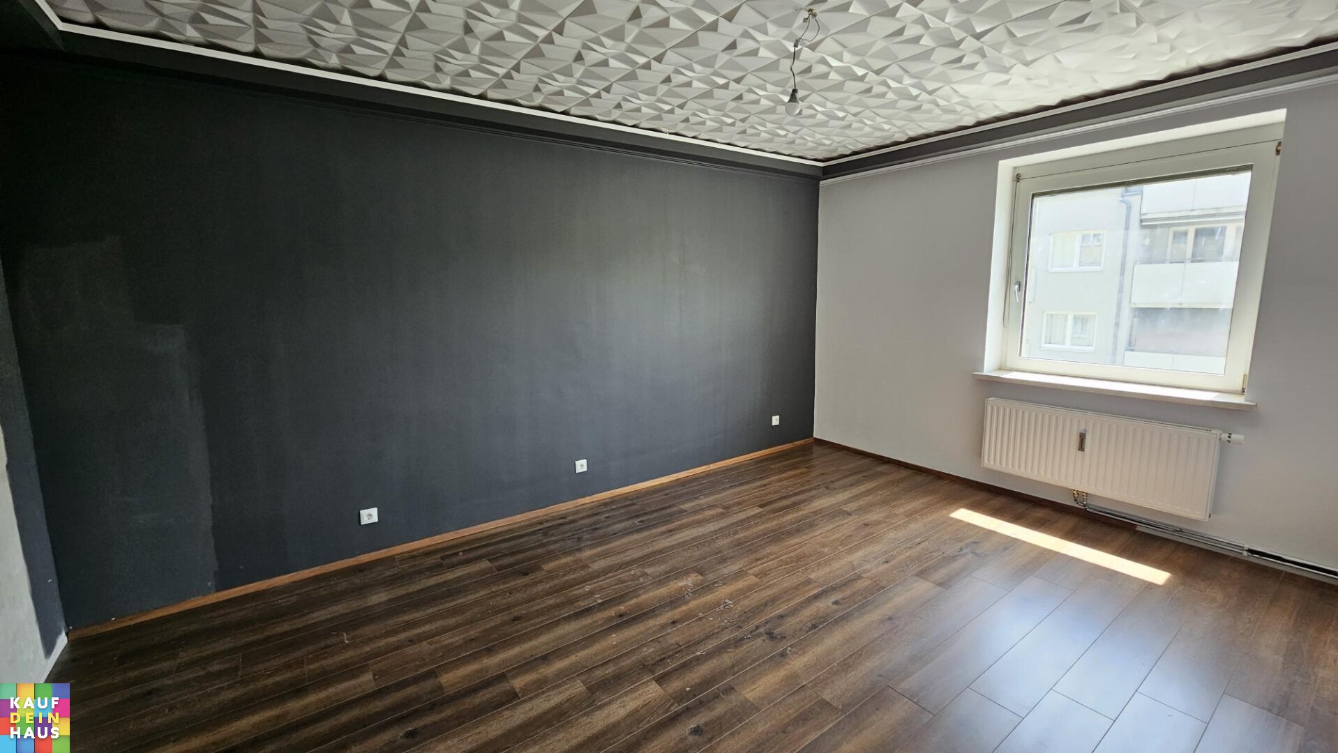 KASERNSTRASSE 21! GÜNSTIGE 2 ZIMMERWOHNUNG!
