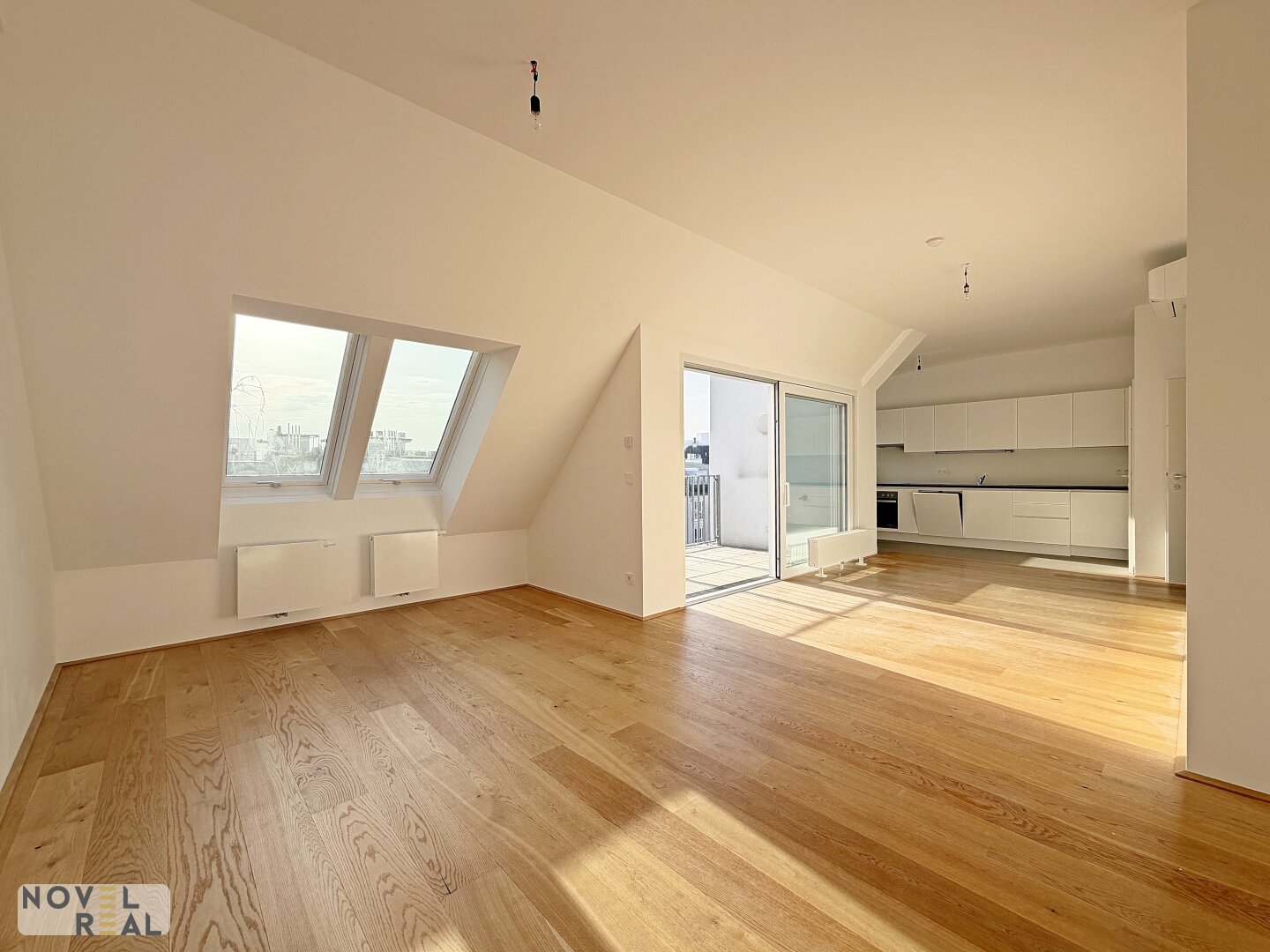 Neuwertige 3-Zimmer DG-Wohnung mit Klimaanlage in 1050 Wien