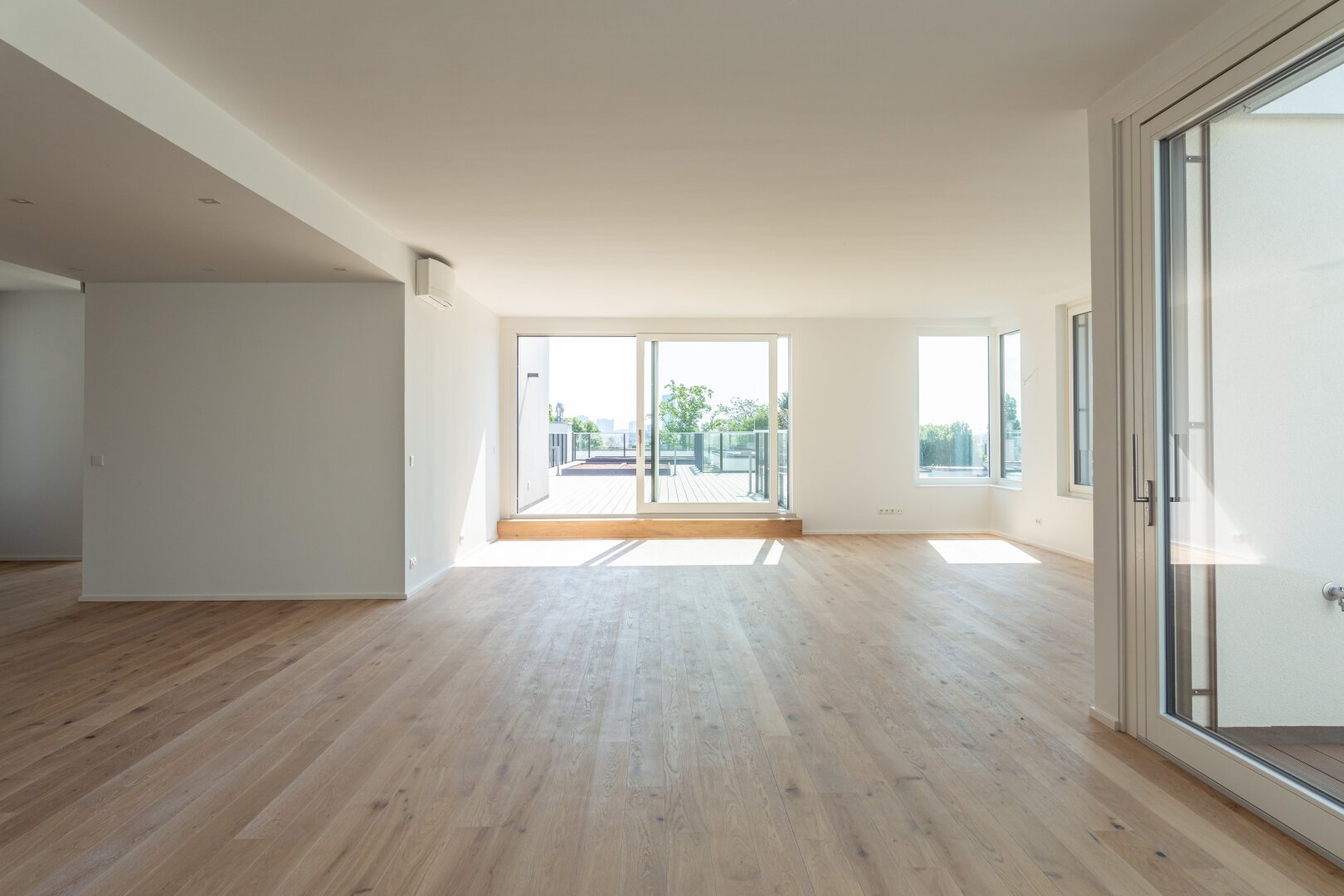 Luxus-Penthouse mit 268 m² Wohnfläche & 174 m² Terrassen – Premium-Investment bis 2031 vermietet