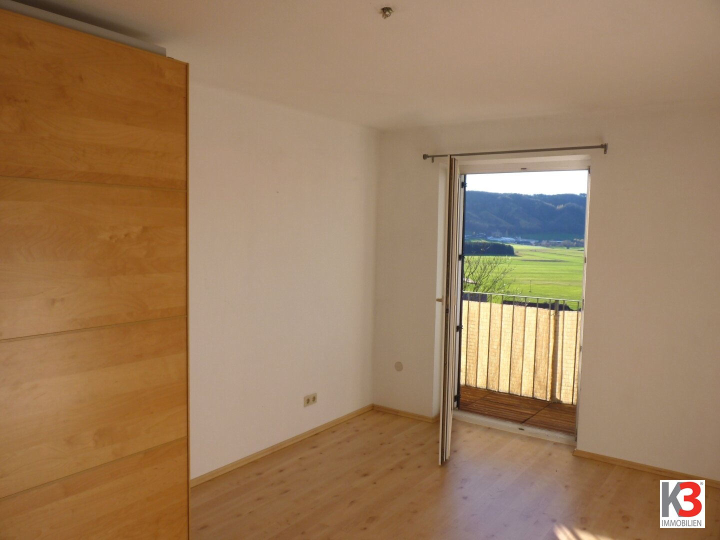 K3 - Zwei-Zimmer-Wohnung mit Kaminofen und Balkon