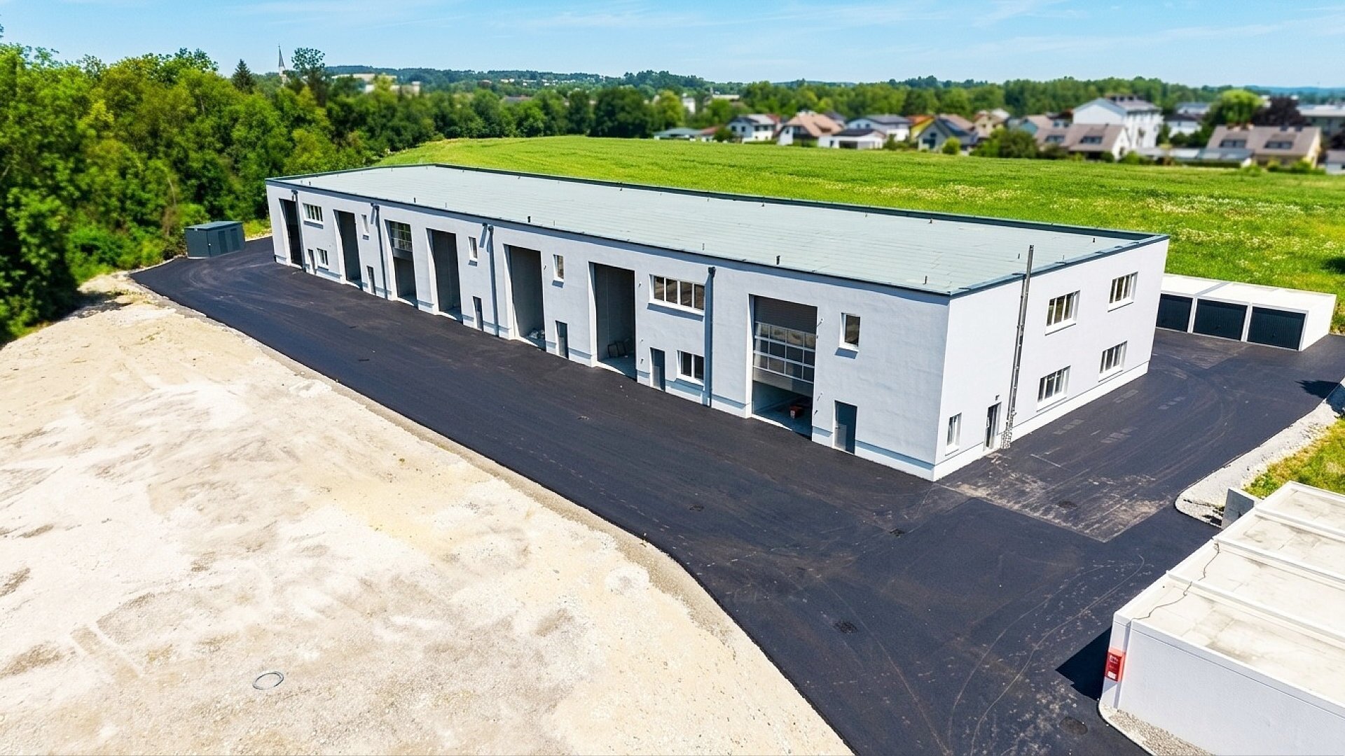 Betriebs-/Produktions- oder Lagerhallen mit Flächen von 59 - 175 m² im Gewerbepark Rüstorf / Schwanenstadt zu vermieten (Top 09c)