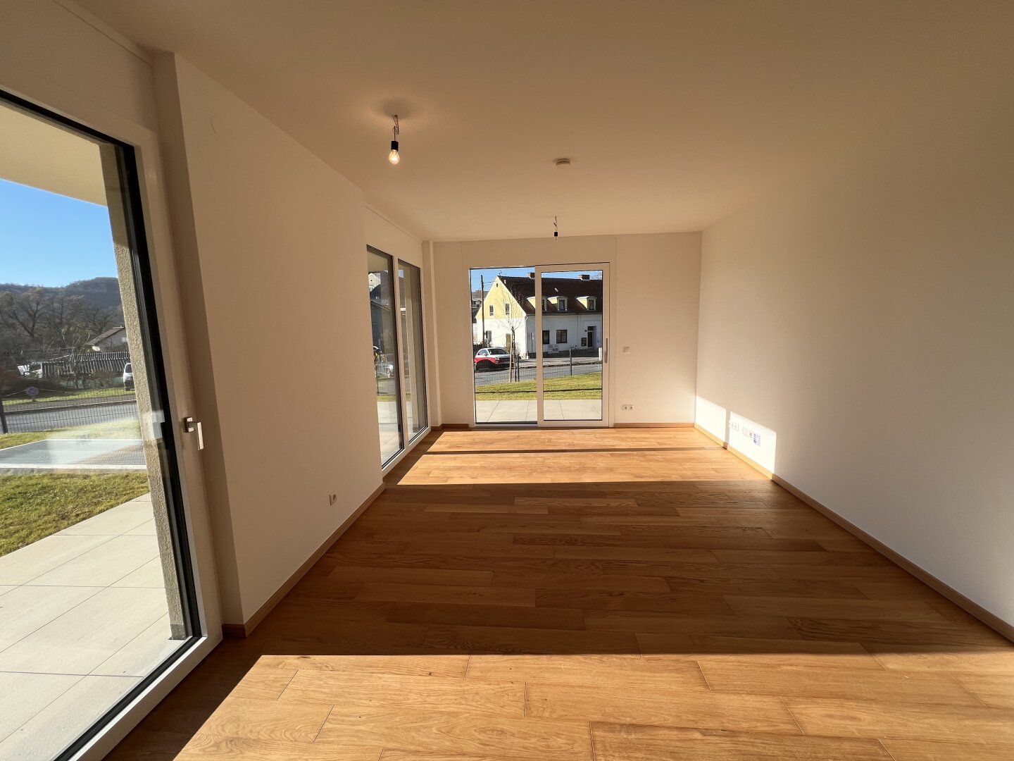 Charmante 3-Zimmer-Wohnung / Terrasse und Garten / Neubau / Provisionsfrei