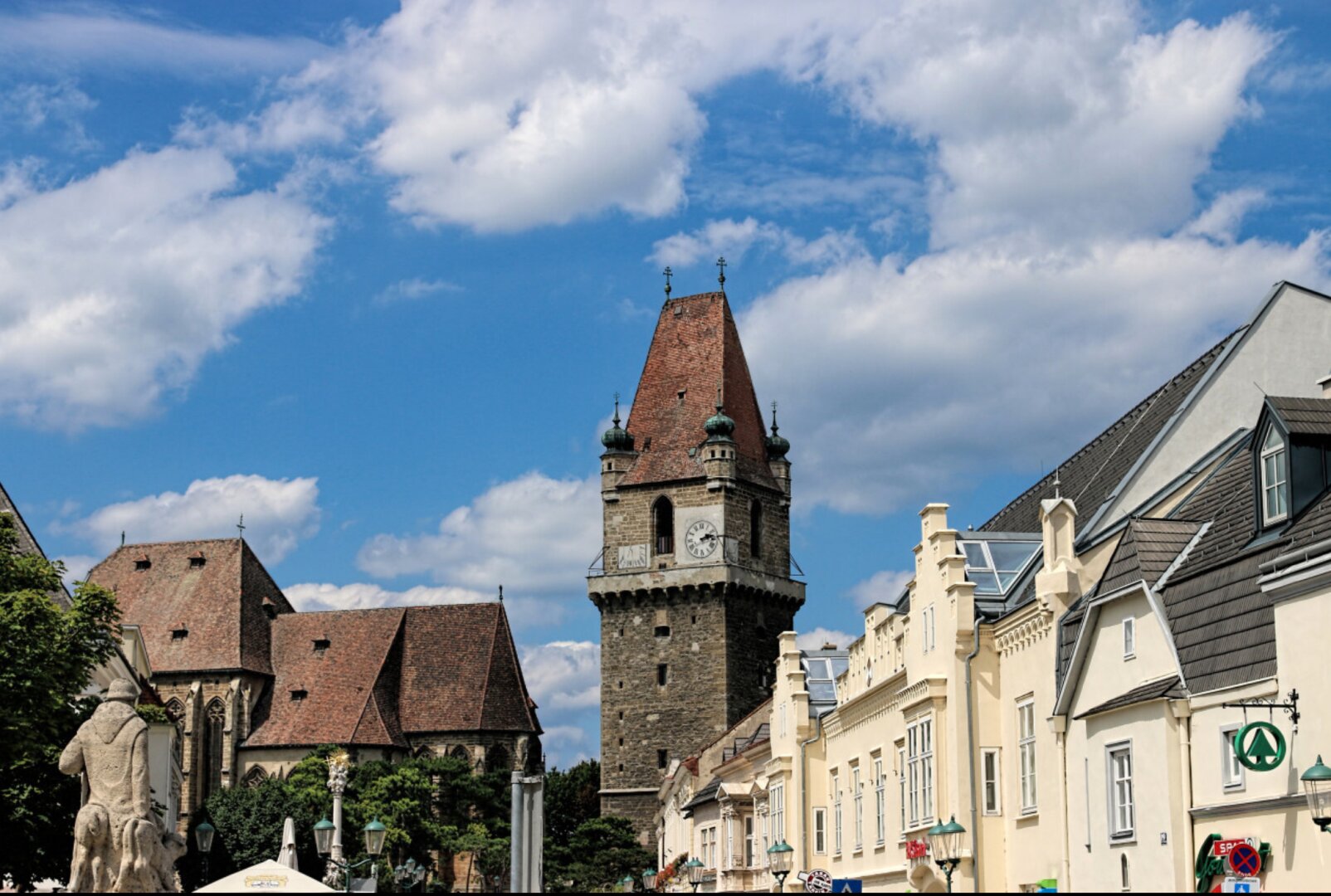 231 m² und Tiefgaragenstellplatz am Perchtoldsdorfer Marktplatz