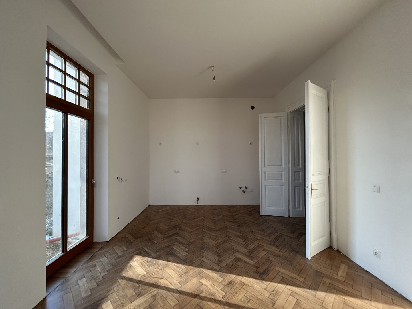 VILLA WERTHEIM: Elegante 2-Zimmer-Wohnung mit Terrasse und Garten