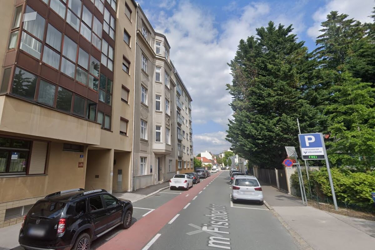 Tiefgaragenstellplatz im Stadtzentrum von Baden