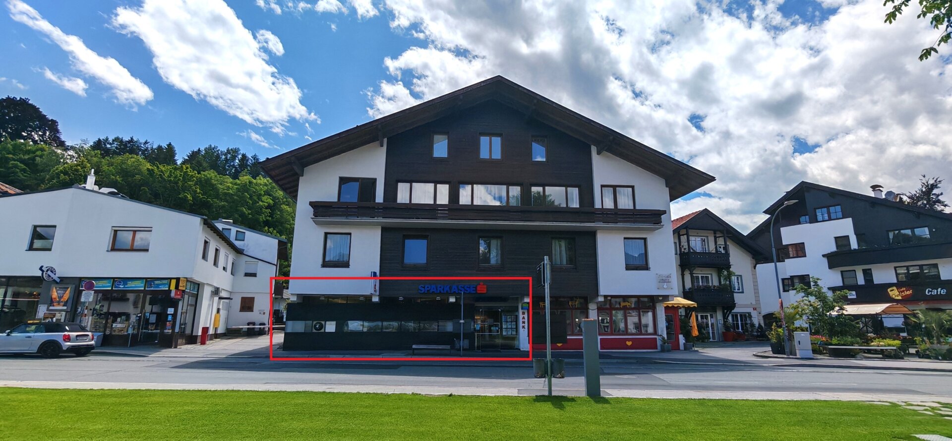 Ab sofort: Großzügiges Geschäftslokal im Herzen von Igls