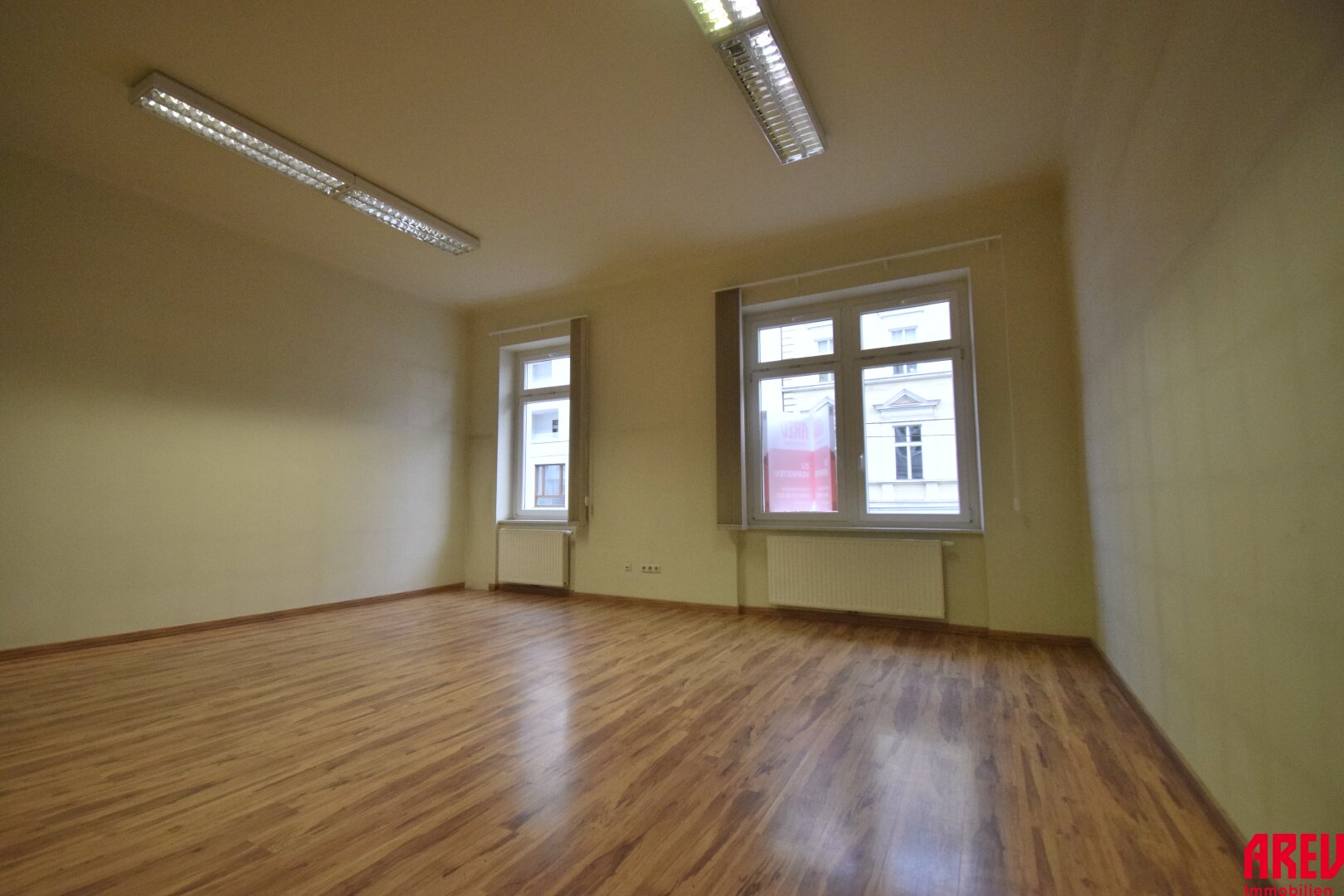TRAUMBÜRO IN DER LINZER INNENSTADT - LANDSTRASSE