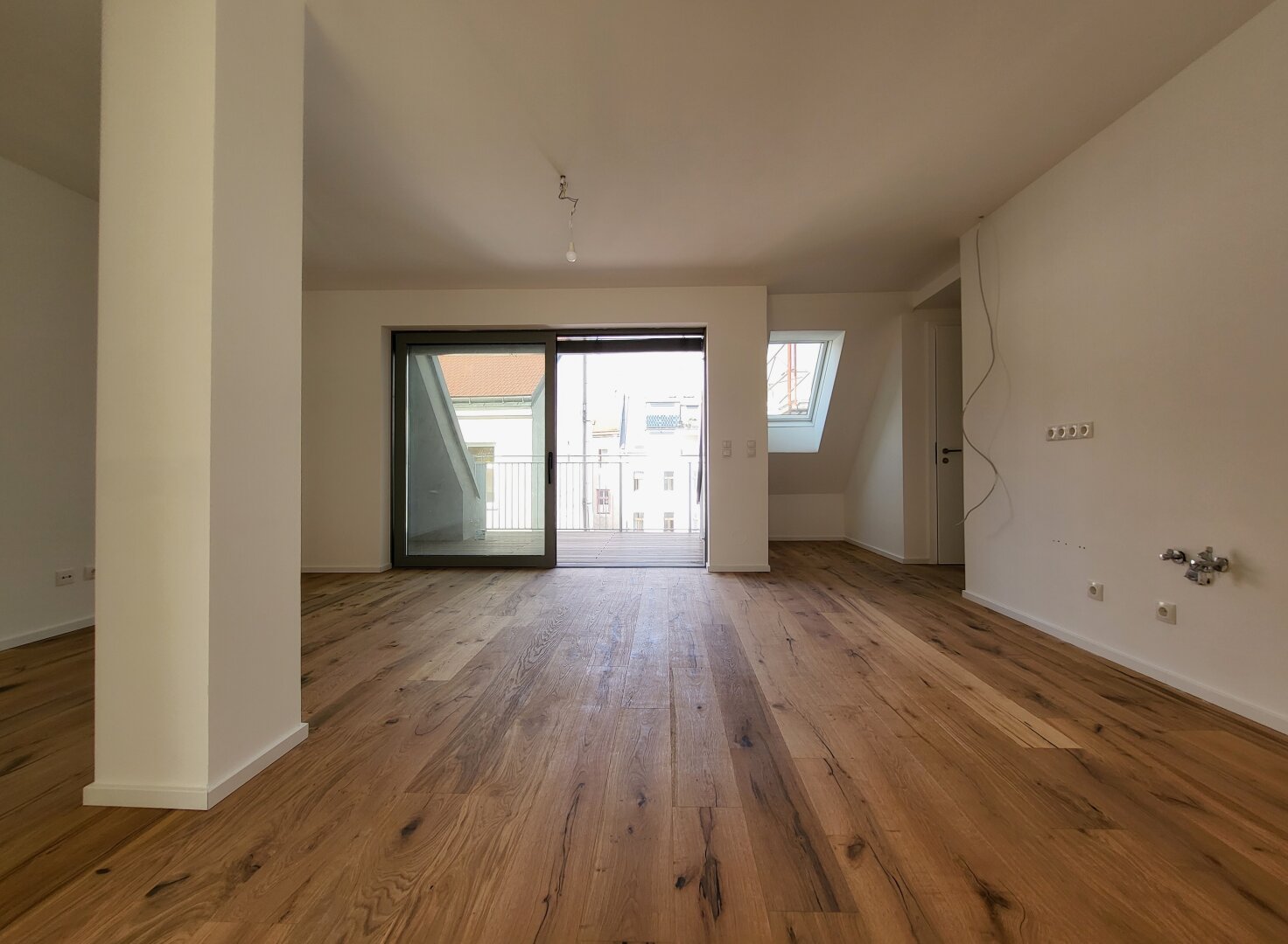 Familienwohnung! | 3 Zimmer mit Loggia | hohe Decken, Sonnenlicht und Lebensqualität! Nähe U-Bahn