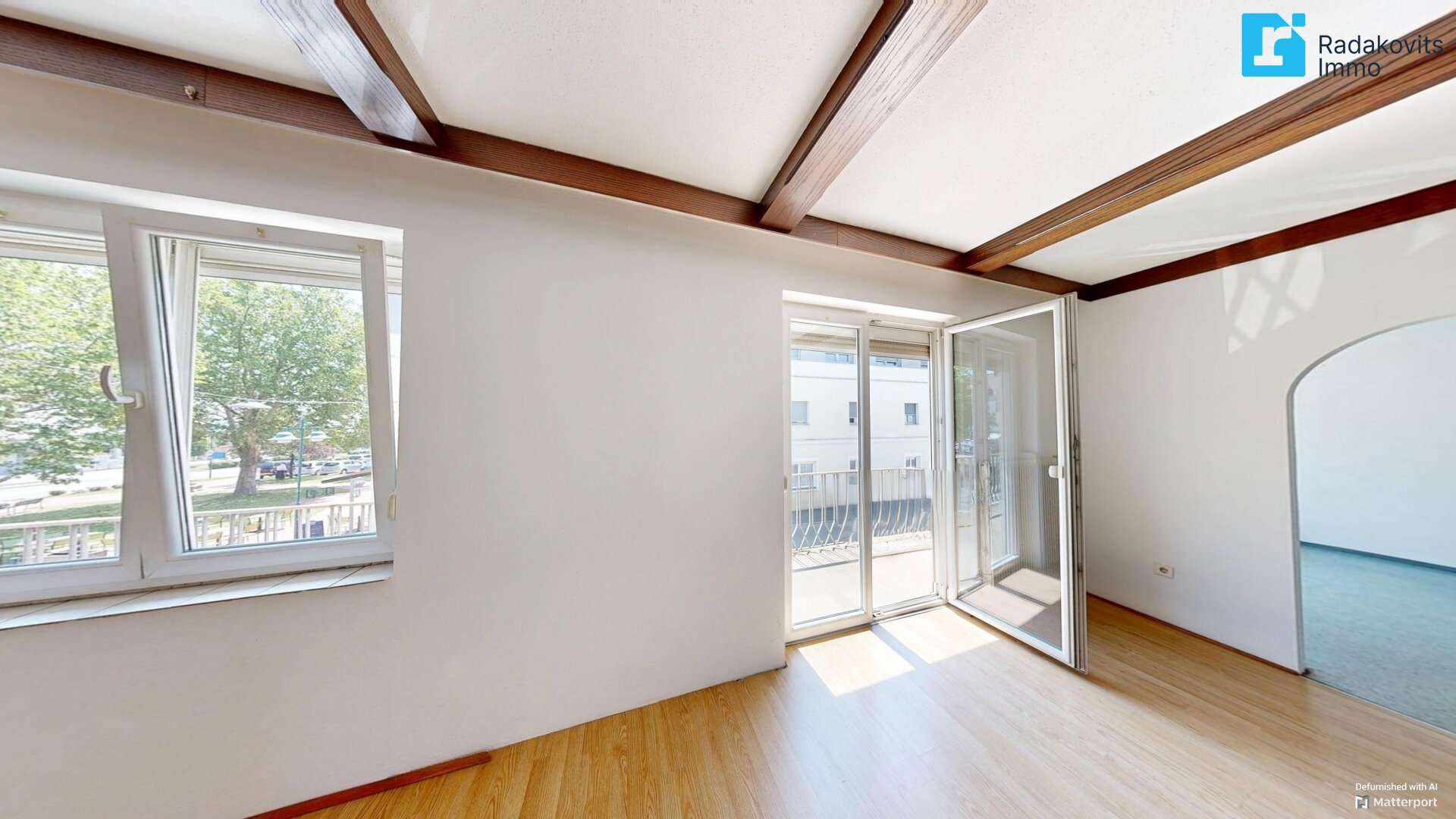 Stadthaus in Rechnitz! Bestehend aus einer Stadtwohnung und einem vermieteten Gewerbelokal im Erdgeschoß!