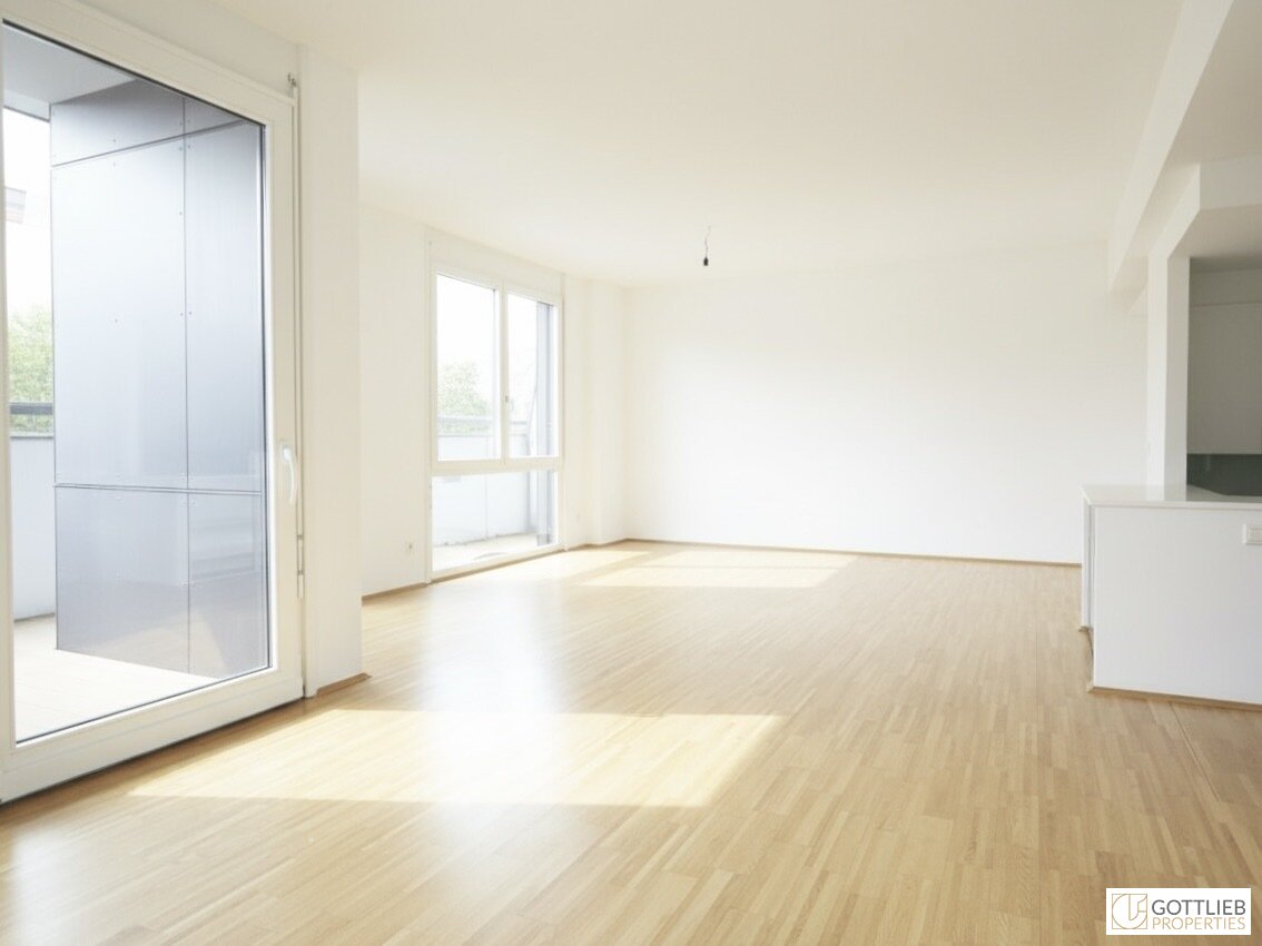 Bestlage nahe Börse! Unbefristete 3-Zimmer-Dachgeschoss-Wohnung mit Terrasse beim Börsepark