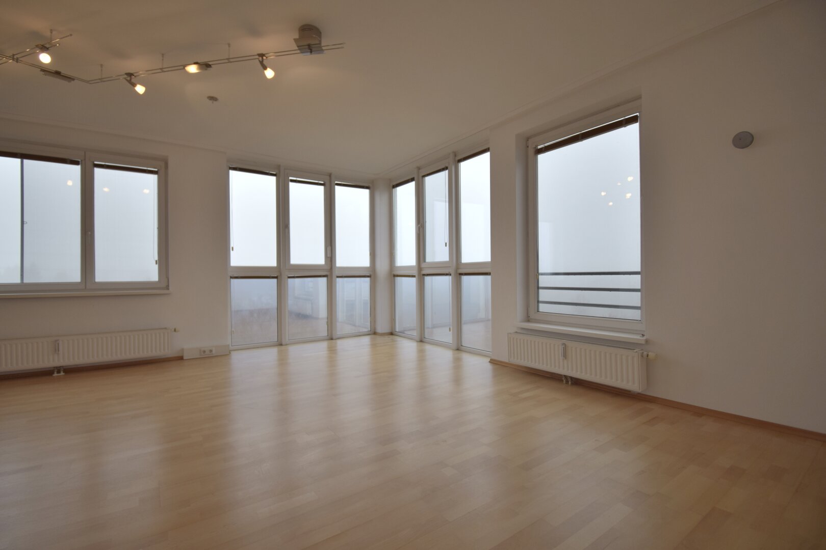 VIELSEITIGE GEWERBEFLÄCHE IN EBELSBERG - CA. 211,63 m² - KLIMATISIERT