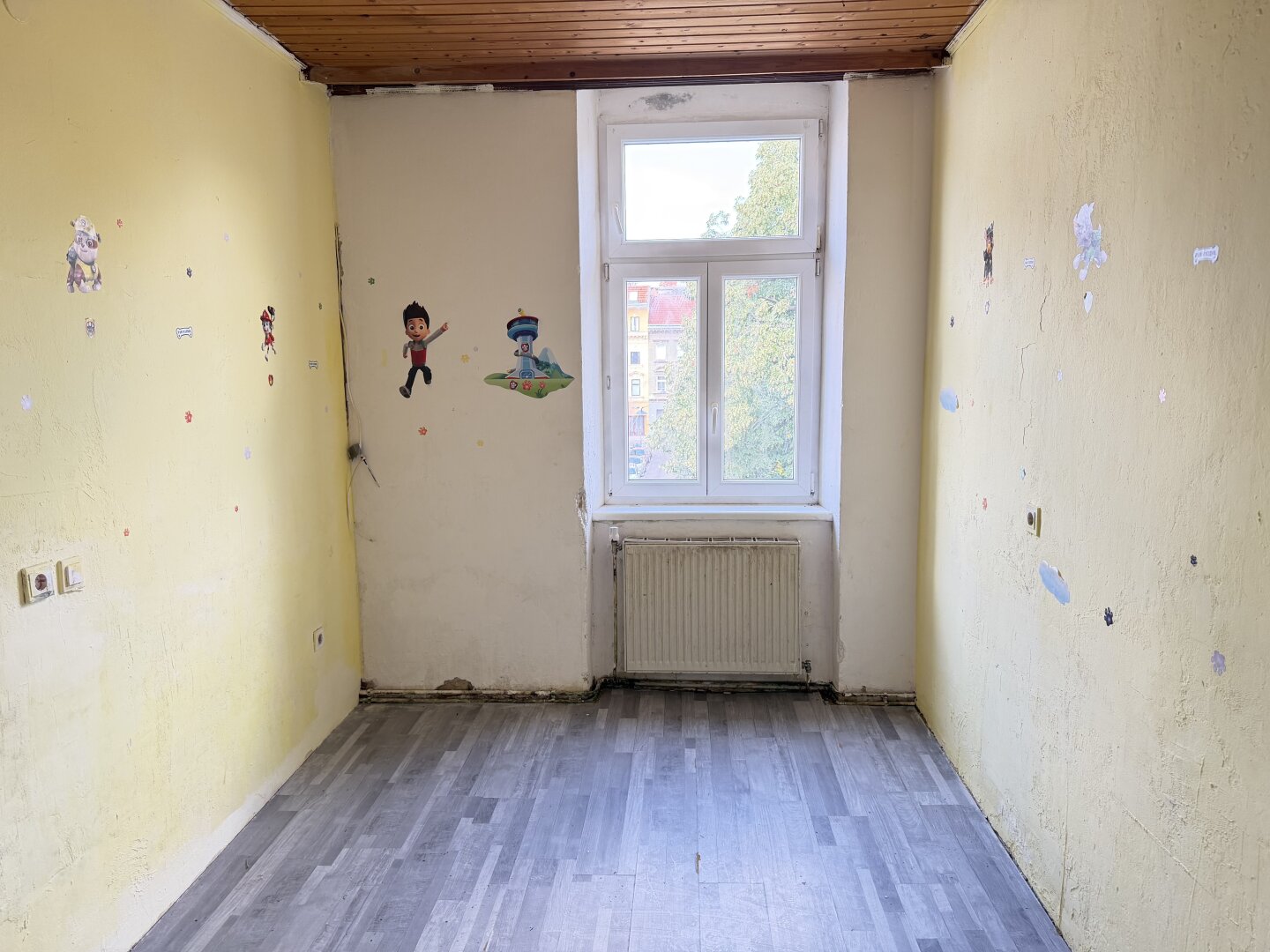 Großzügige 4-Zimmer-Wohnung mit viel Gestaltungspotenzial am Mildeplatz