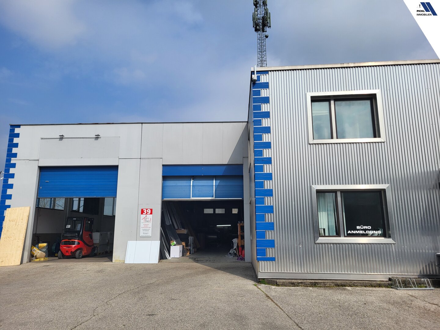 NAARN: Geschäftsgebäude mit KFZ-Werkstatt, Hallen, Büros & Wohnmöglichkeiten – Gesamtkauf auch möglich!