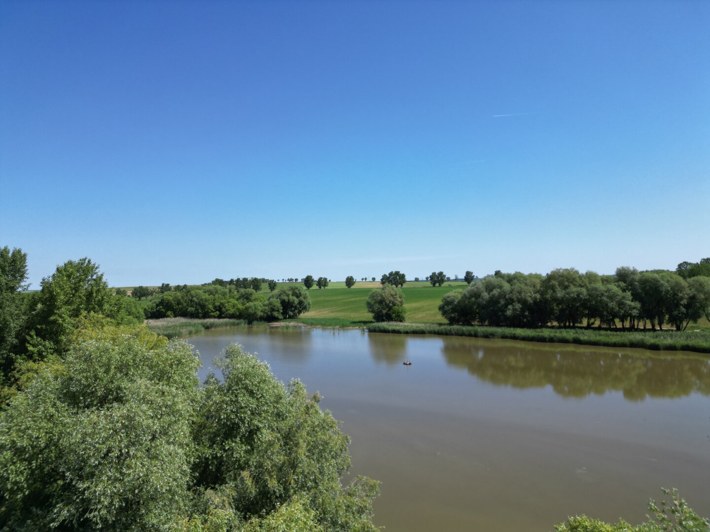 +++ Baugrundstück in bester Lage direkt am Bene-hegyi-See in Csepreg! ++