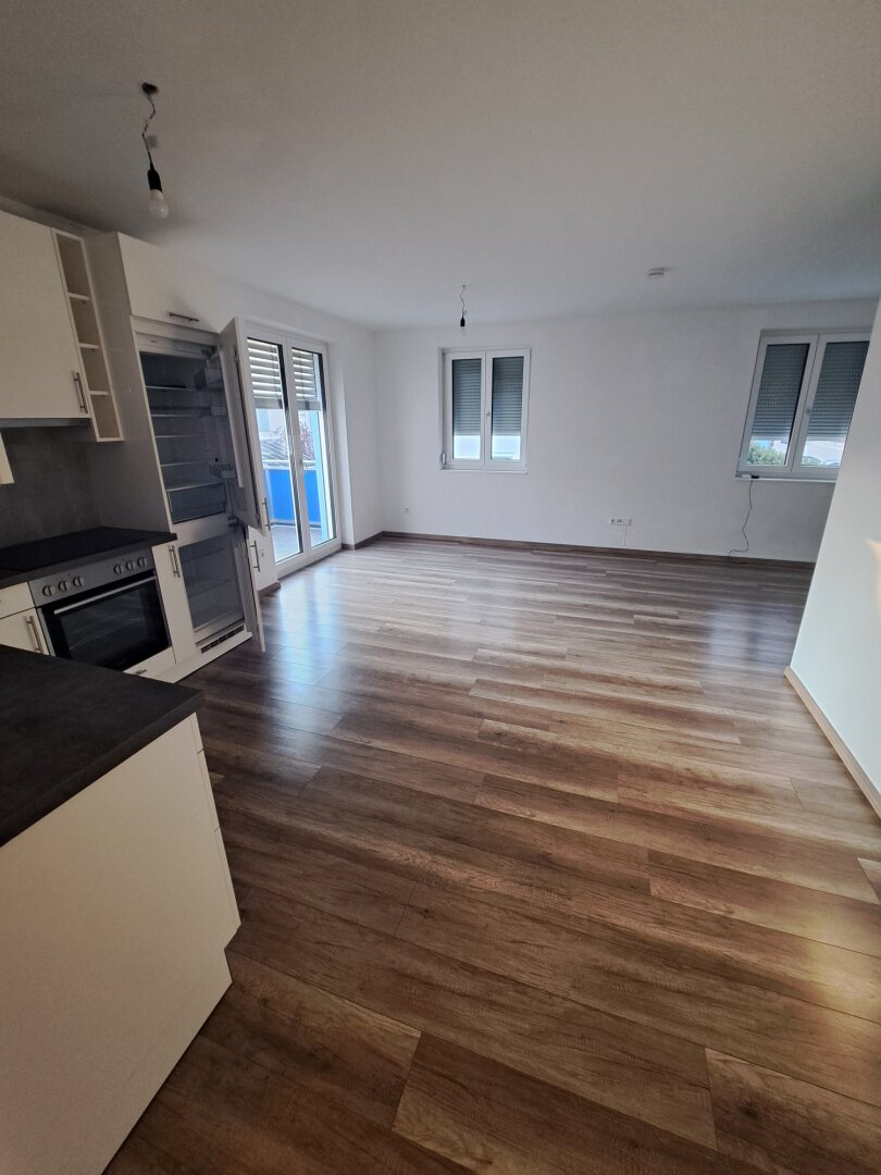 große 3-Zimmer Wohnung inkl. Einbauküche und Balkon