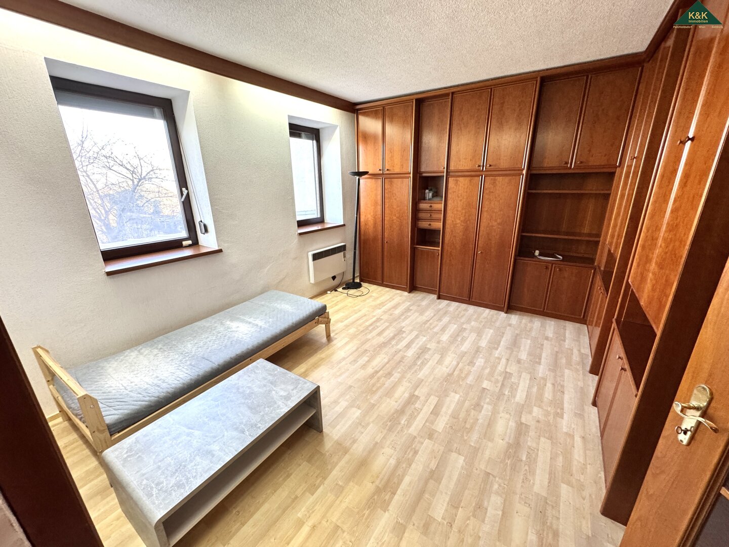 2,5 ZIMMER WOHNUNG MIT VIEL STAURAUM - PROVISIONSFREI