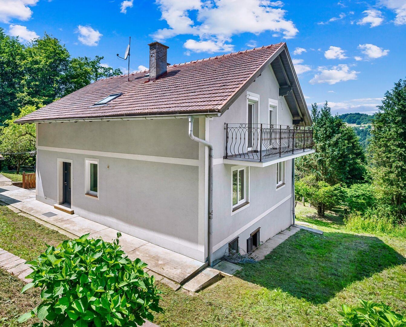 Modernisiertes Haus mit Garten, Terrasse und Nebengebäuden - Nähe Gleisdorf & Feldbach!