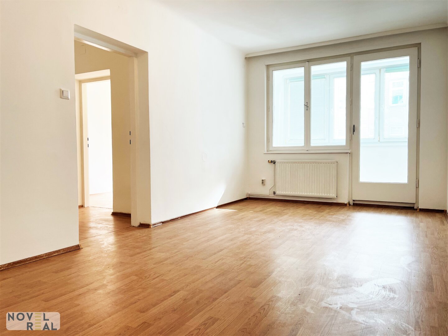 Charmante und lichtdurchflutete Wohnung mit Loggia in Favoriten!!!