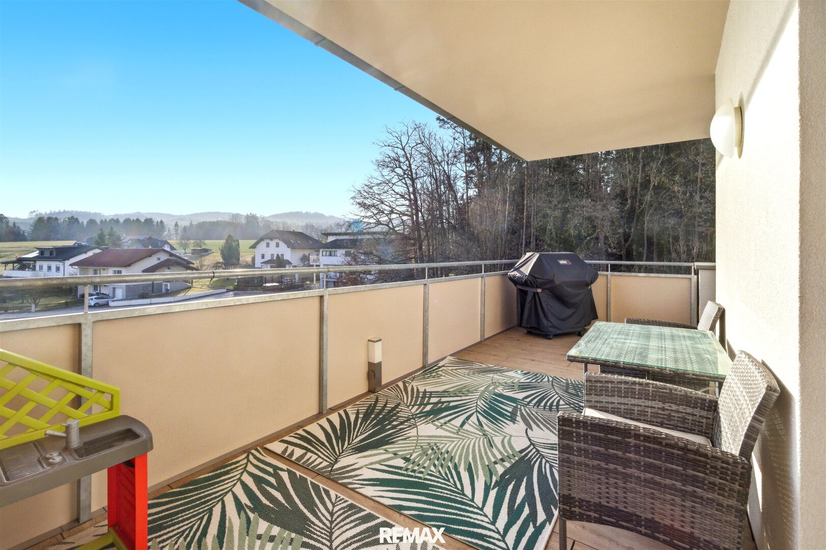 Wohnen über den Dächern – Stilvolle Dachterrassenwohnung mit beeindruckender Freifläche