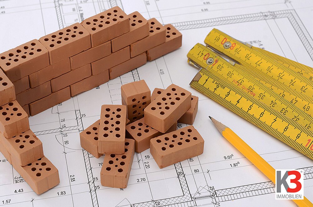 K3 - Ihr  großzügiges Grundstück in Moosbach - auch teilbar - Ideal für Ihr Zuhause - mit Altbestand!!