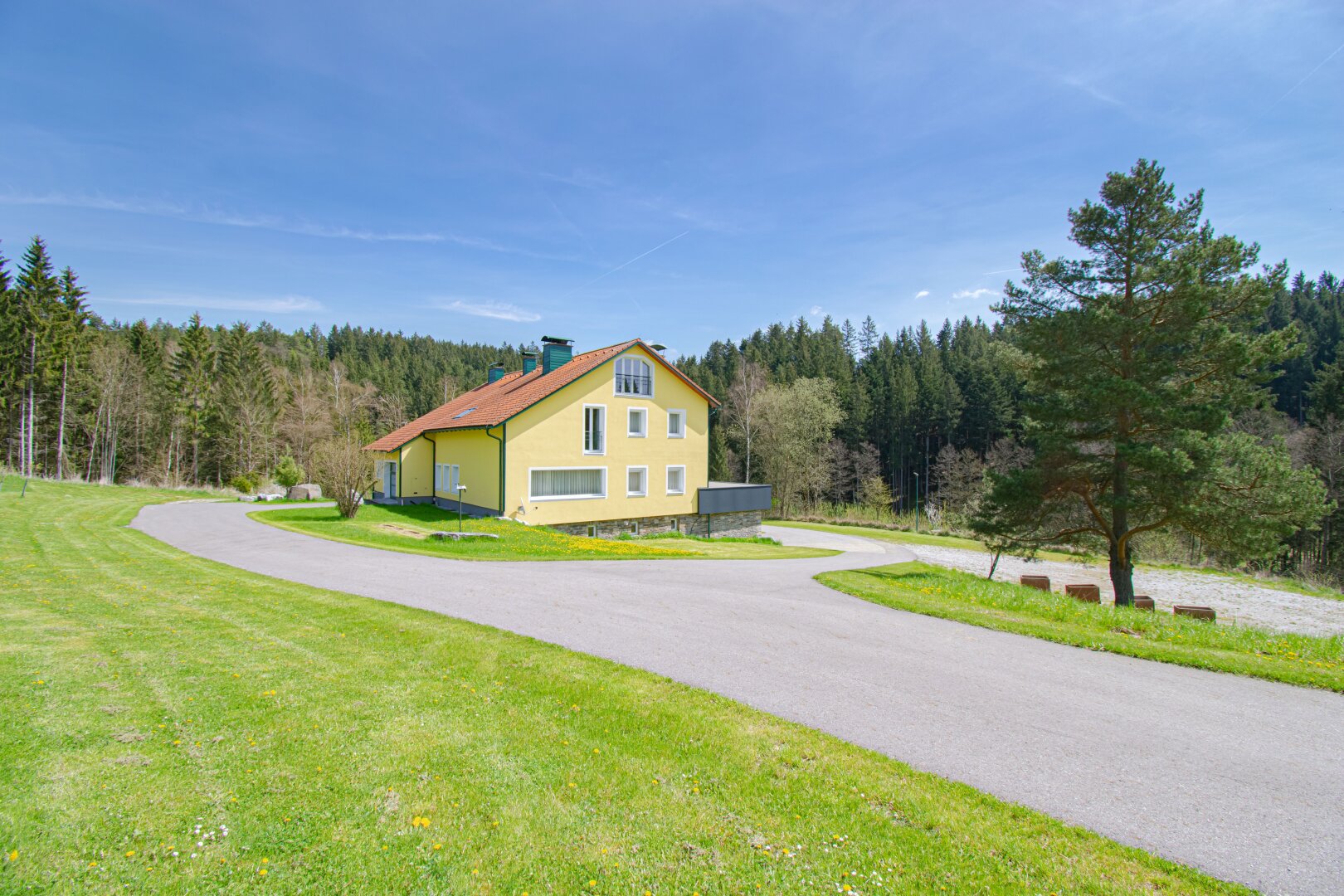 Absolute ALLEINLAGE im südlichen Waldviertel - LUXUS pur