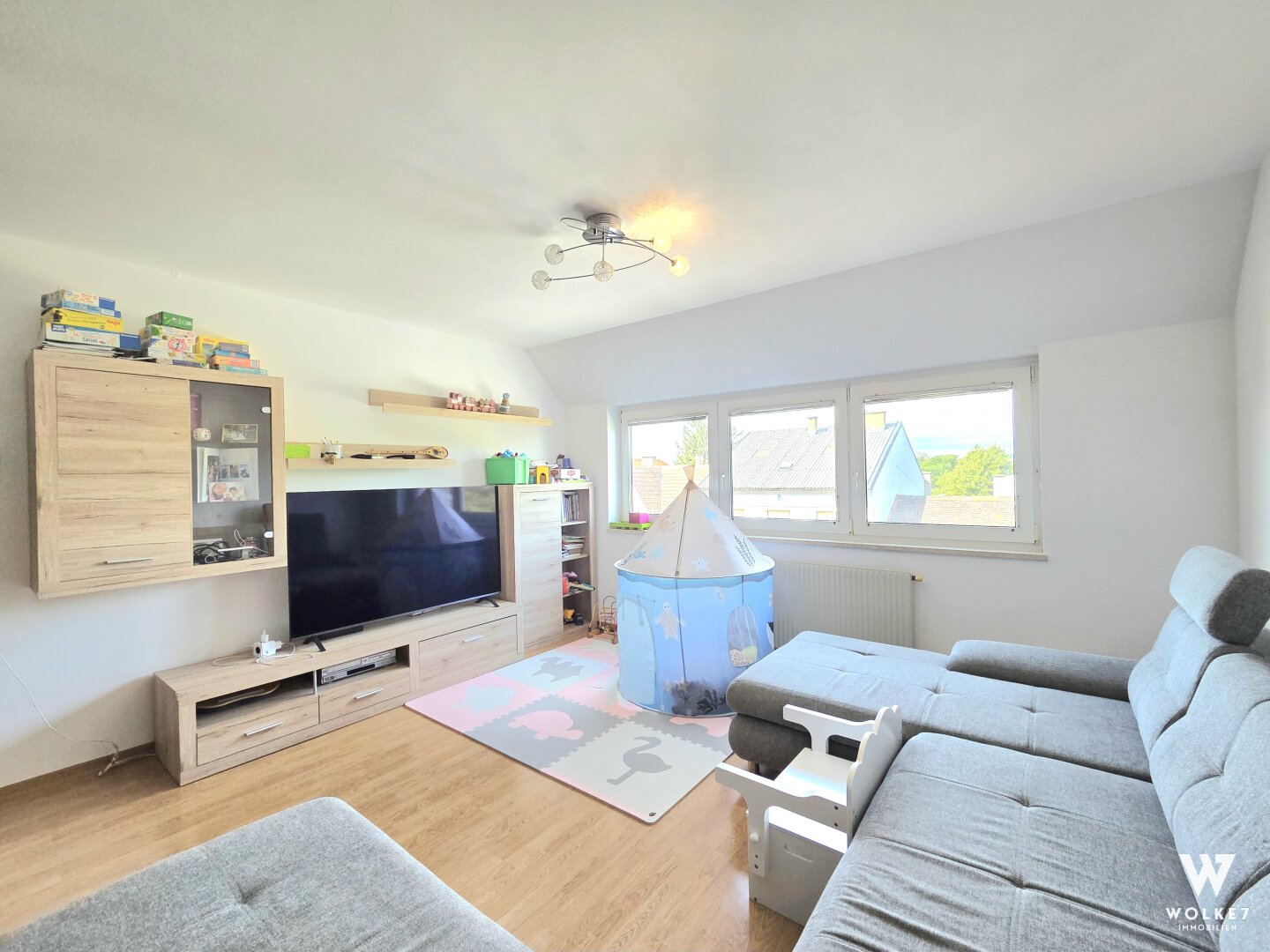 Zentrale 3-Zimmer-Wohnung in Korneuburg | ca. 76,35 m2 | Tiefgaragenplatz | Balkon | Fahrradraum