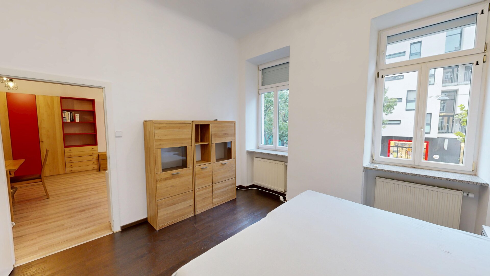 2-Zimmer-Altbauwohnung mit toller Anbindung & begehbarem Kleiderschrank im Stuwerviertel