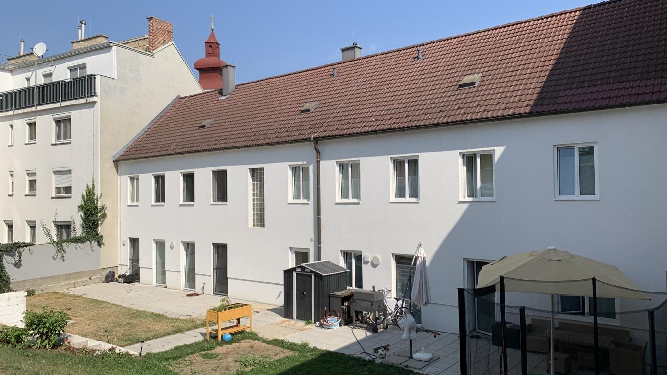 Kleines Zinshaus im Zentrum von Groß-Enzersdorf! Ein ganzes Haus zum Preis einer Wohnung! Nur € 2.350/m² netto  + 4,29% Rendite-Top-Gelegenheit! Investieren in Sachwerte! Zusätzlich Baureserve!