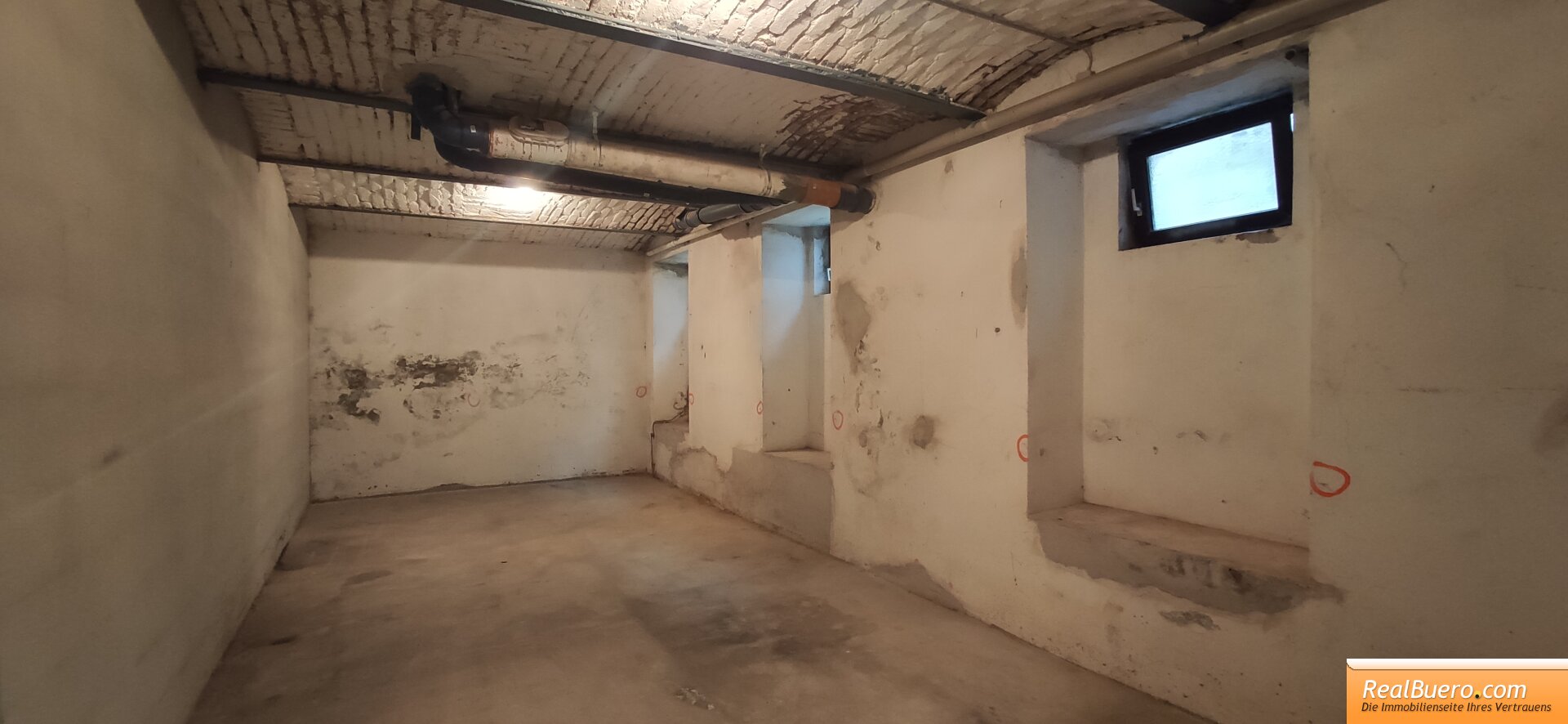 LAGERFLÄCHE IN DER SECHSHAUSERSTRASSE HÖHE GRIMMGASSE