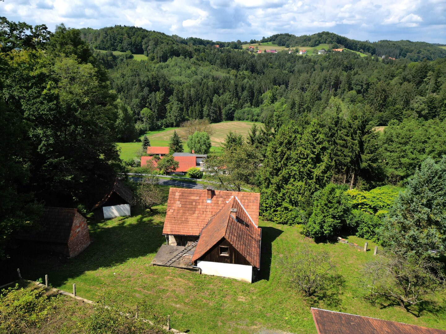 Baugrundstück mit Altbestand und Nebengebäuden - Gestalten Sie Ihr Traumhaus in Eichkögl!