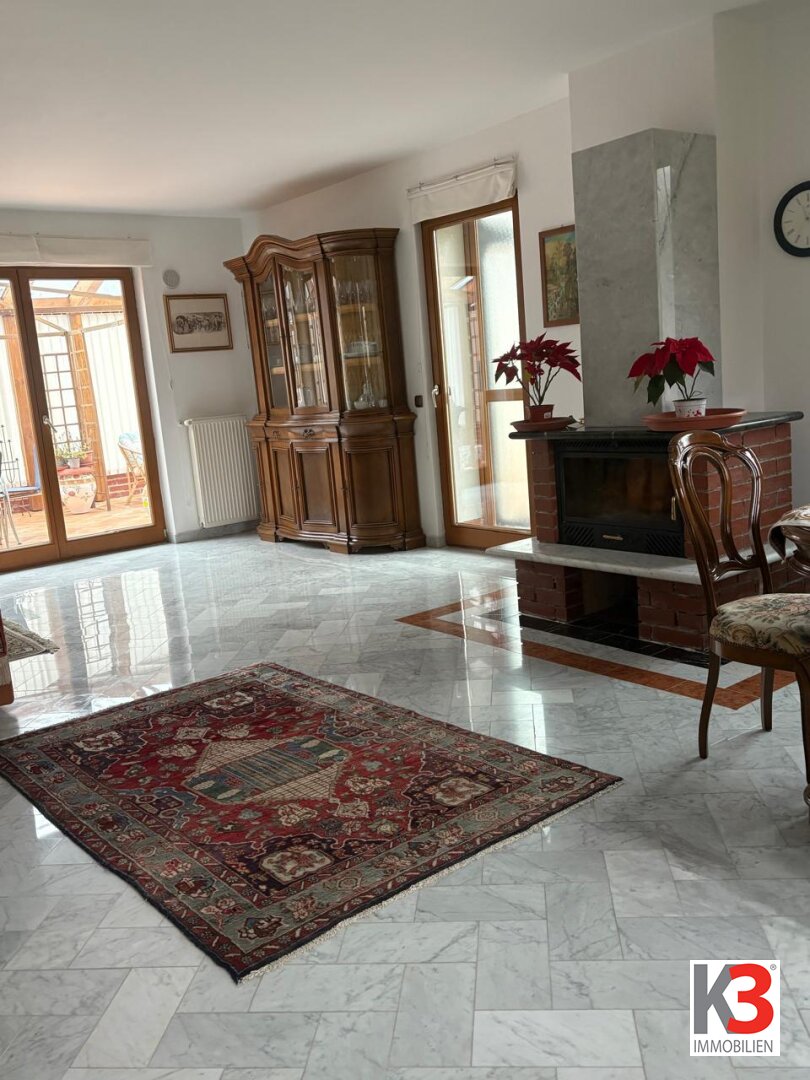 K3- Einfamilienhaus mit 300 m², Garten & Kamin in Hohenthurn