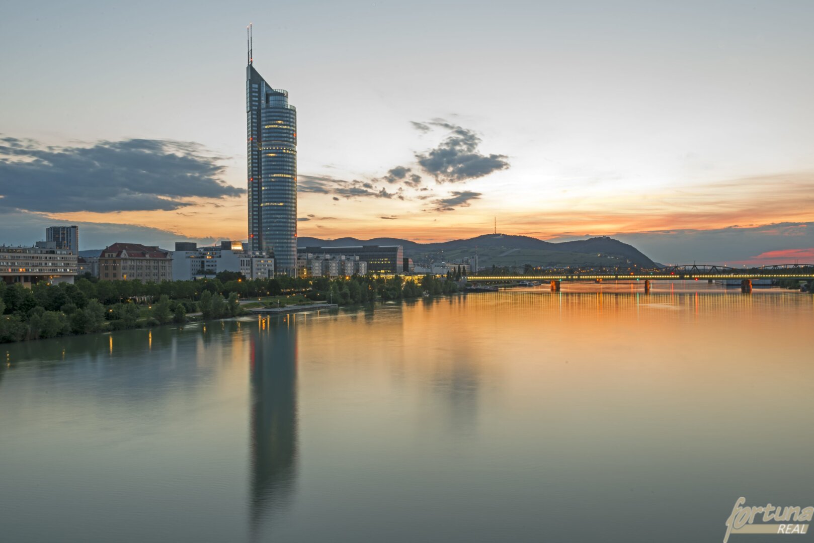 *ERFOLG braucht das richtige UMFELD - Arbeiten mit Weitblick im MILLENNIUM-TOWER*