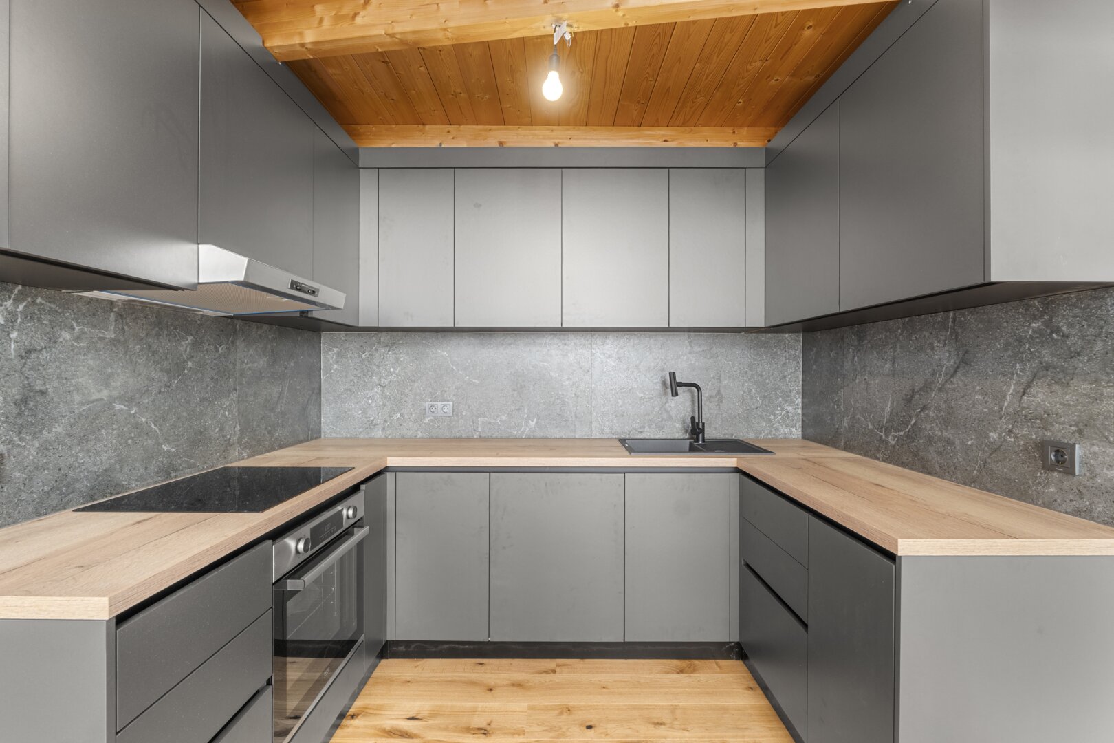 Wunderschöne Wohnung in Graz St. Peter mit Tiefgaragenplatz