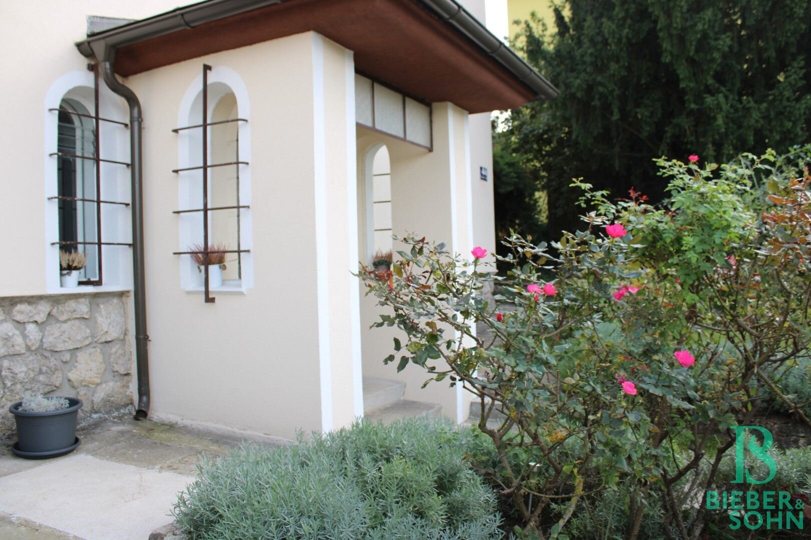 In einer Perchtoldsdorfer-Stadtvilla bei Rodaun, herrschaftlich wohnen!